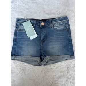 Chaconia Dolls women's sz. 30 Jean shorts. New w/ tags. Great pair
